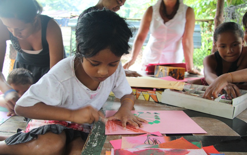 Pohnpei Picturing Science Workshop. Photo by Greg Marchese.
